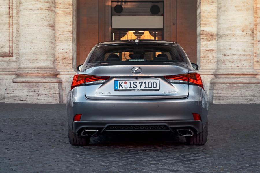  Lexus IS200t F-Sport 2016 года  (WW) (фото 25 из 35)